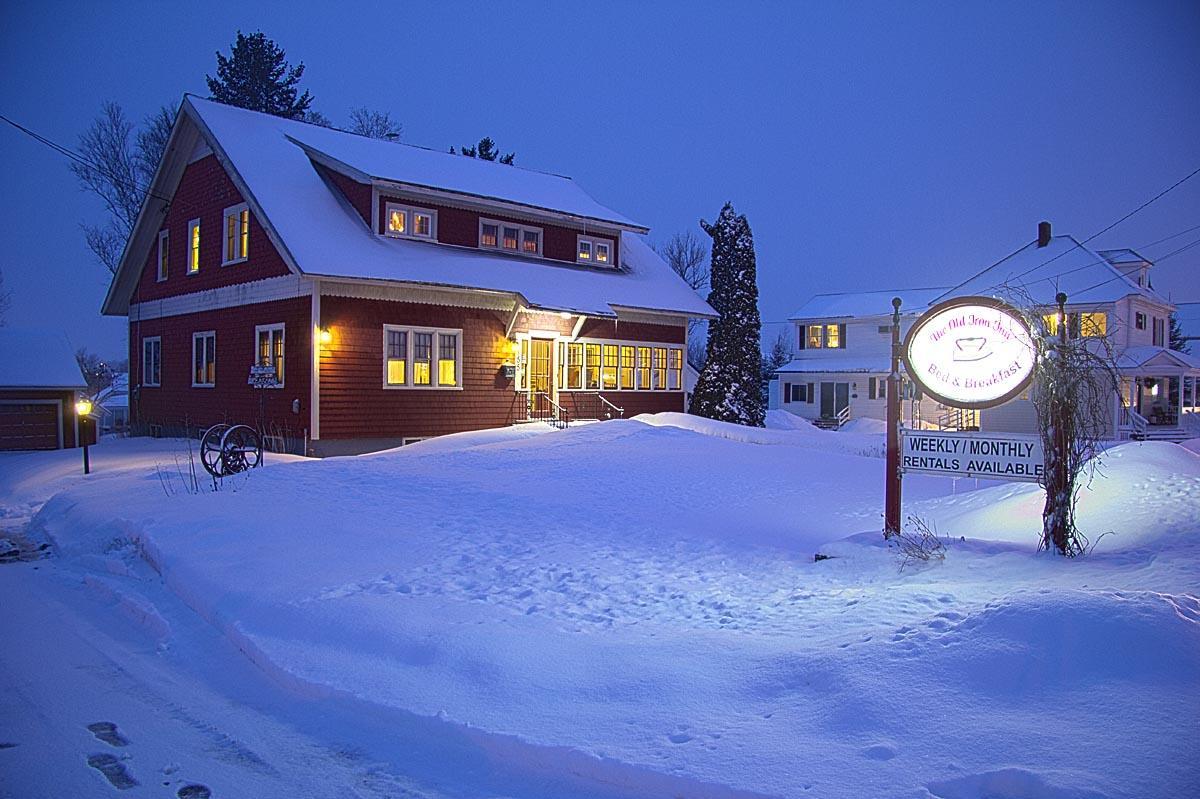 Old Iron Inn Bed And Breakfast Caribou Екстериор снимка